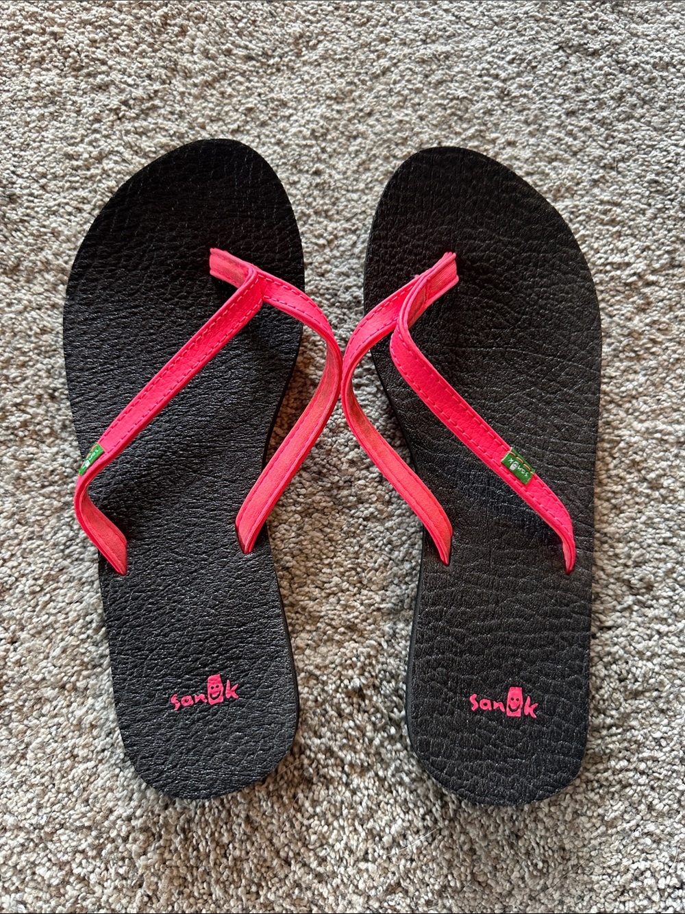 Sanuk Women’s Black Sandals with Bright Pink Straps